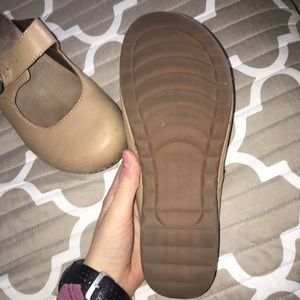 dansko martina sand